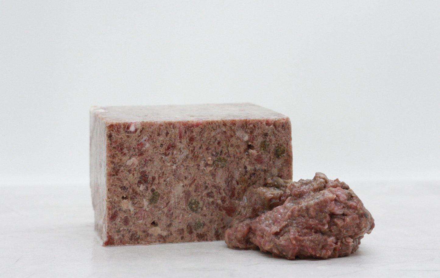 Beef with Fruit and Veggies with Bone ( Patties )